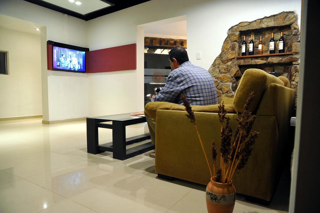 Hotel Pucara Y Rent A Car La Rioja Ngoại thất bức ảnh